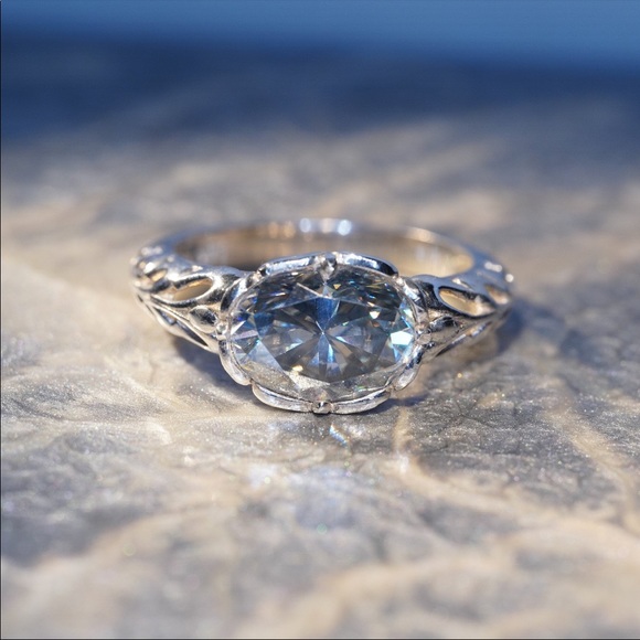 2.7 Carat 8x10 oval cut gray Moissanite VVS1 eastwest filigree setting 925silver - Picture 4 of 9